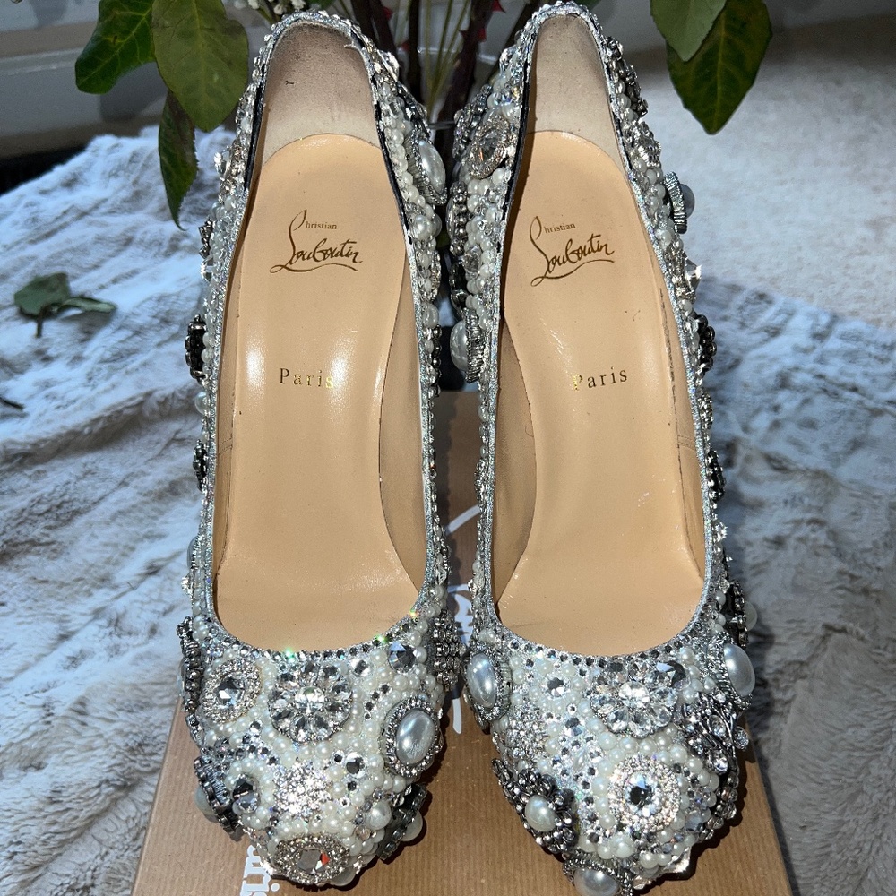 CUSTOM BEDAZZLES